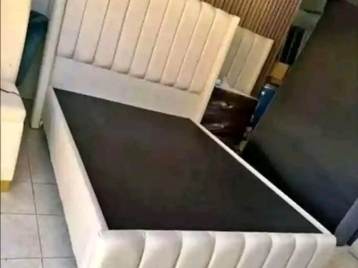 Sleigh bed base